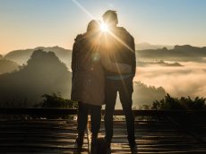Silhouette,Teenager,Lovers,Couple,Over,Natural,Background,At,The,Mountain